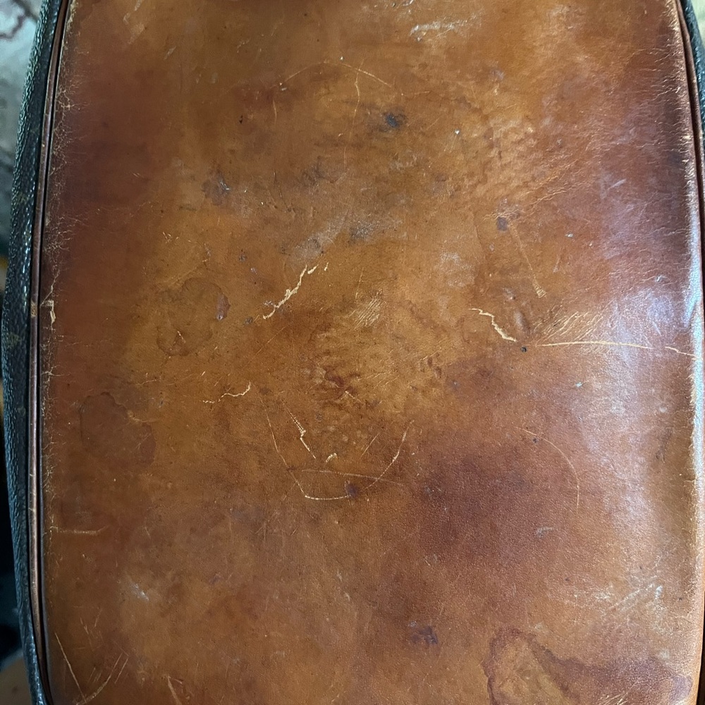 Authentic Louis Vuitton - Picture 3 of 6